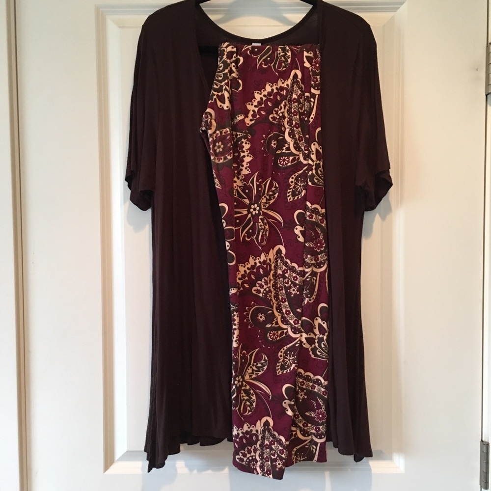 XL Chocolate Brown perfect tee + TC leggings